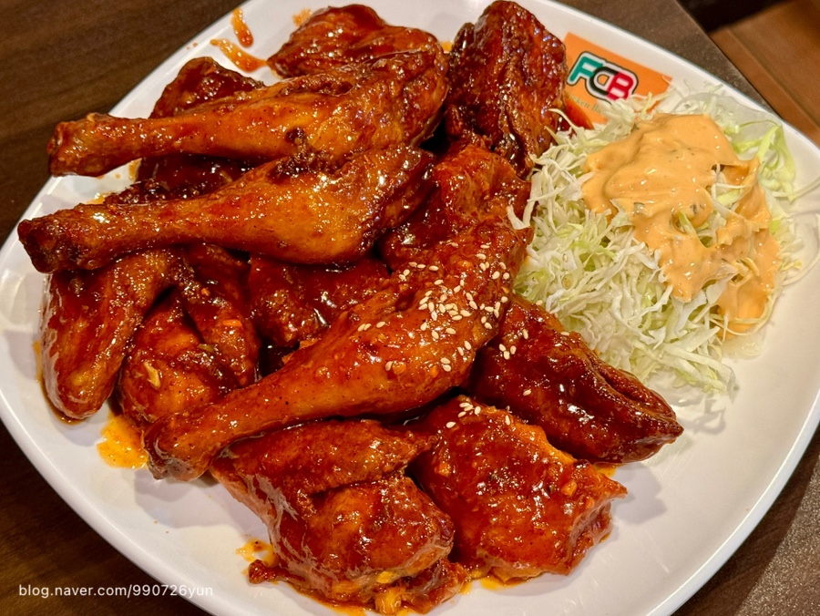 치킨뱅이 학동역점 사진 4