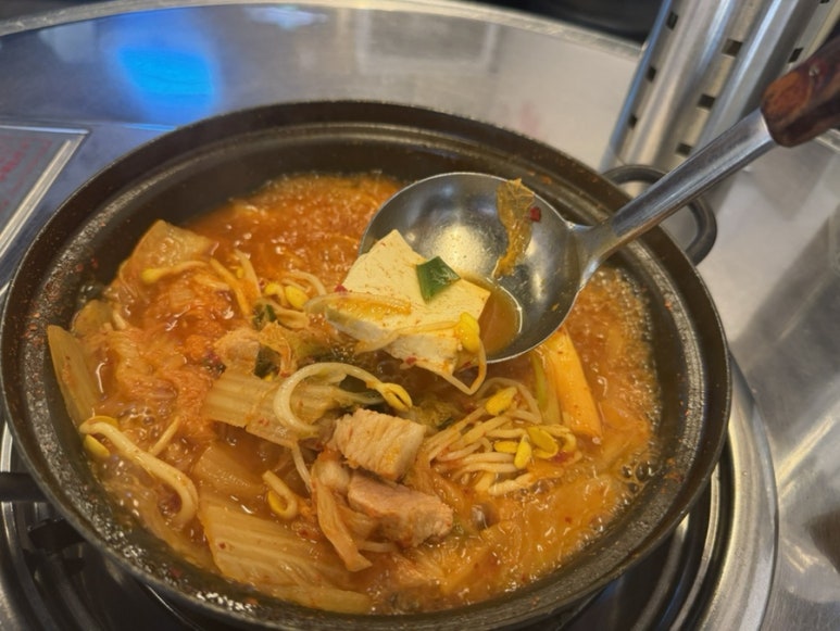 백채김치찌개 서대문역점 사진 3