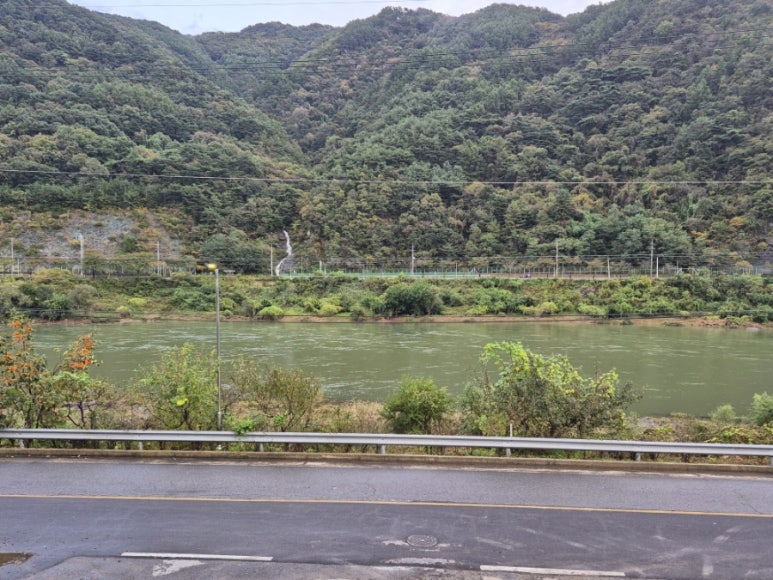 리버페리카페 이미지