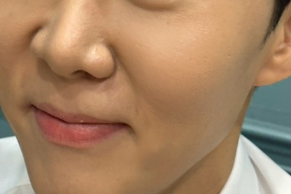메이크업 후 피부 결과 립 혈색이에요