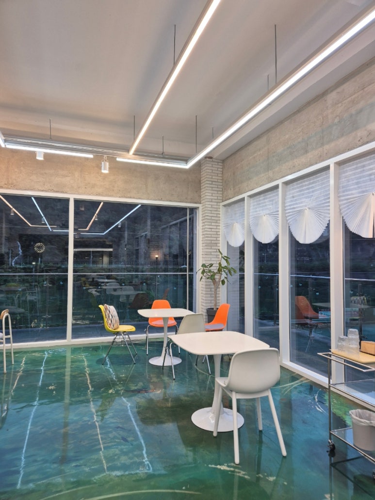 리버페리카페 이미지