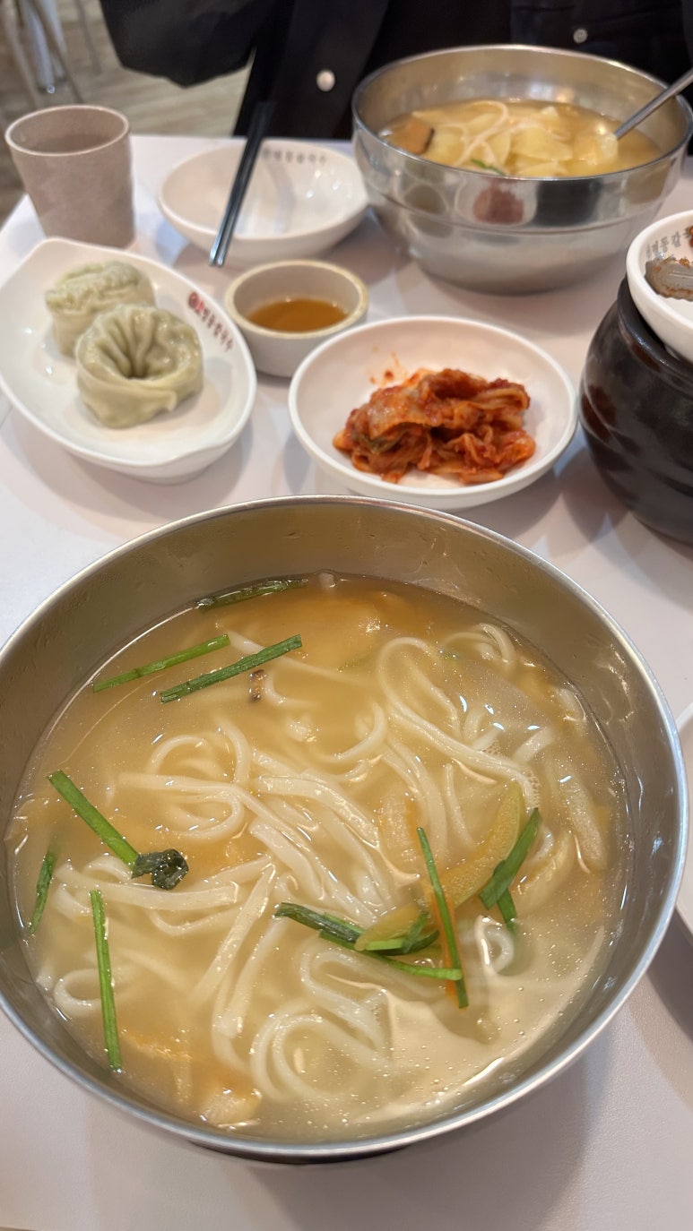 명동칼국수 포스코점 사진 7