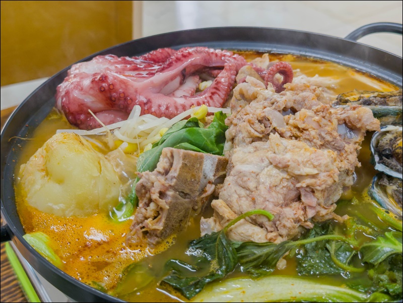 성산일출뼈감자탕 대표 사진