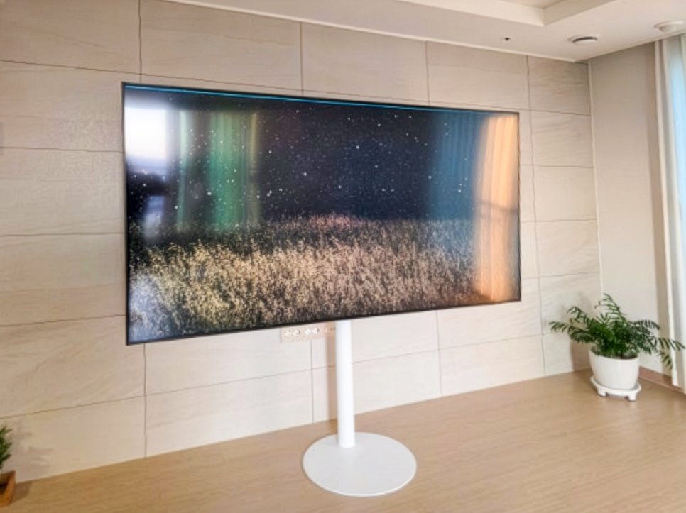 삼성 비즈니스 TV 65인치와 이동형 거치대 조합 추천, '으뜸효율 삼성 삼탠바이미'의 대형화 이미지 6