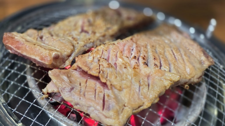 산야초숯불갈비 이미지