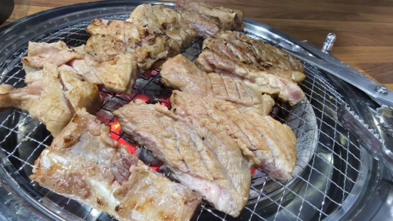 산야초숯불갈비 이미지