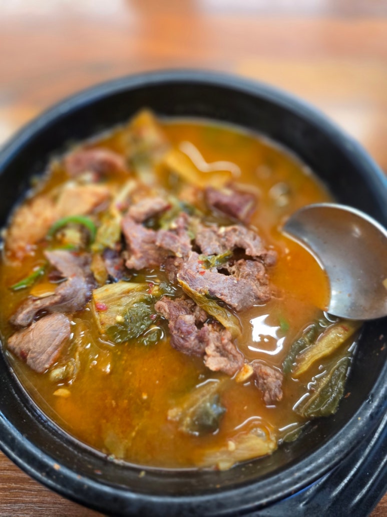 의왕 점심 내장탕 차돌된장찌개 뚝불 육회비빔밥 [찾아가는 한우] : 네이버 블로그