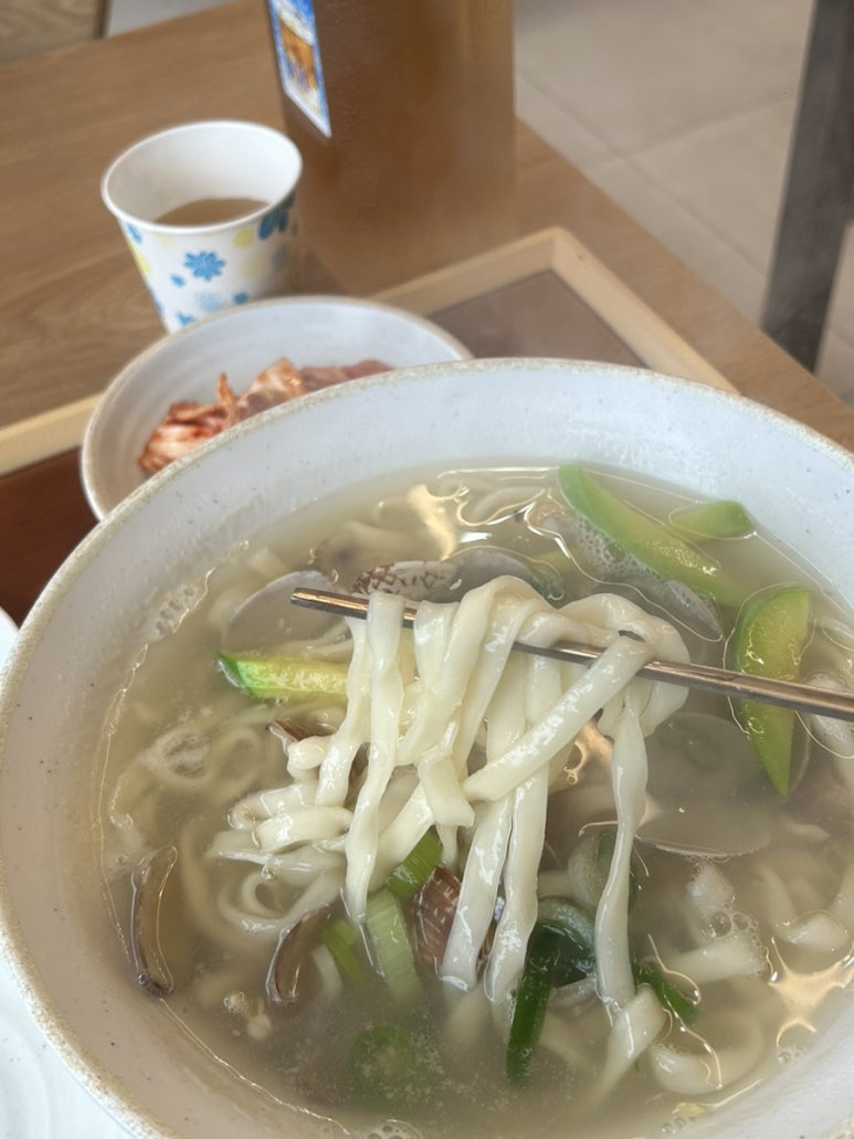 고향엄마손생바지락칼국수 서울문정점 사진 3