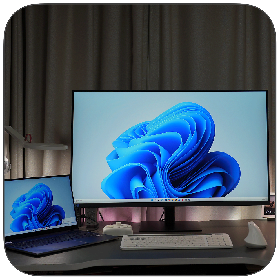 37인치 4k 대화면 ls37d700 삼성 뷰티니디 모니터와 삼성 노트북 듀얼 모니터 작업 환경,  플스 5사용에도 적합