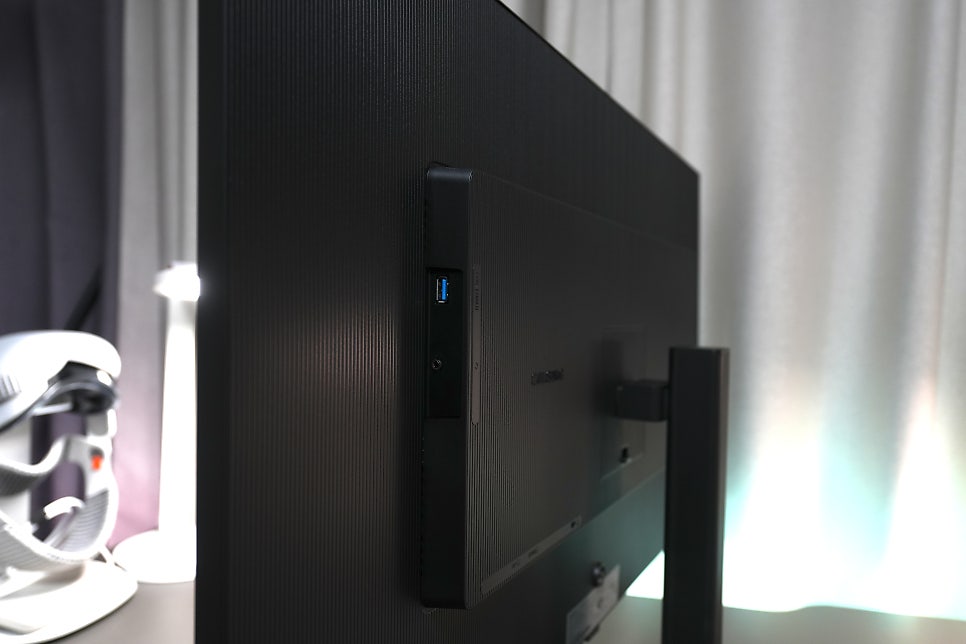 37인치 4K 대화면 LS37D700 삼성 뷰티니디 모니터와 삼성 노트북 듀얼 모니터 작업 환경,  플스 5사용에도 적합 이미지 9