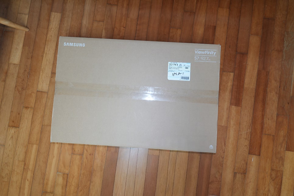 37인치 4K 대화면 LS37D700 삼성 뷰티니디 모니터와 삼성 노트북 듀얼 모니터 작업 환경,  플스 5사용에도 적합 이미지 3