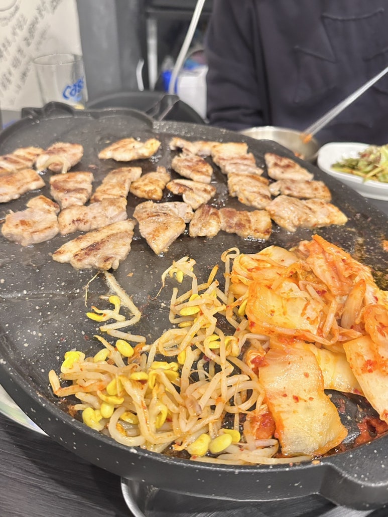 합정냉삼고깃집 사진 2
