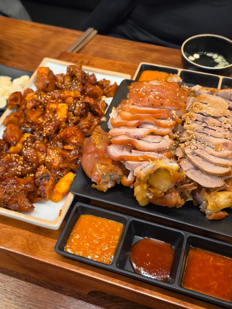 귀한족발 수원망포역점 사진 3
