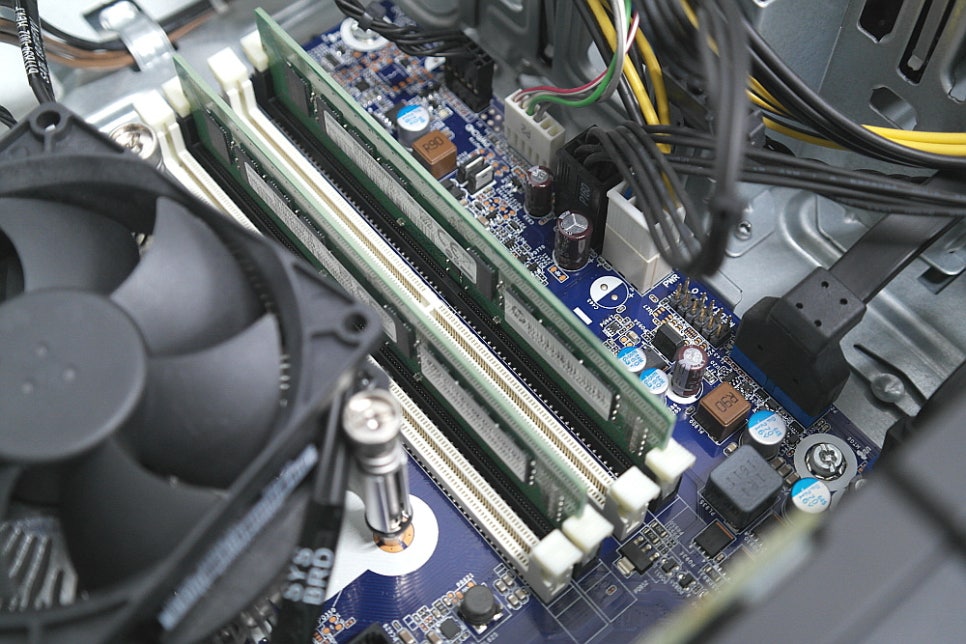 워크스테이션의 뜻, 생각보다 훨씬 구체적입니다. 중고 워크스테이션 HP Z240은 추천 이미지 8