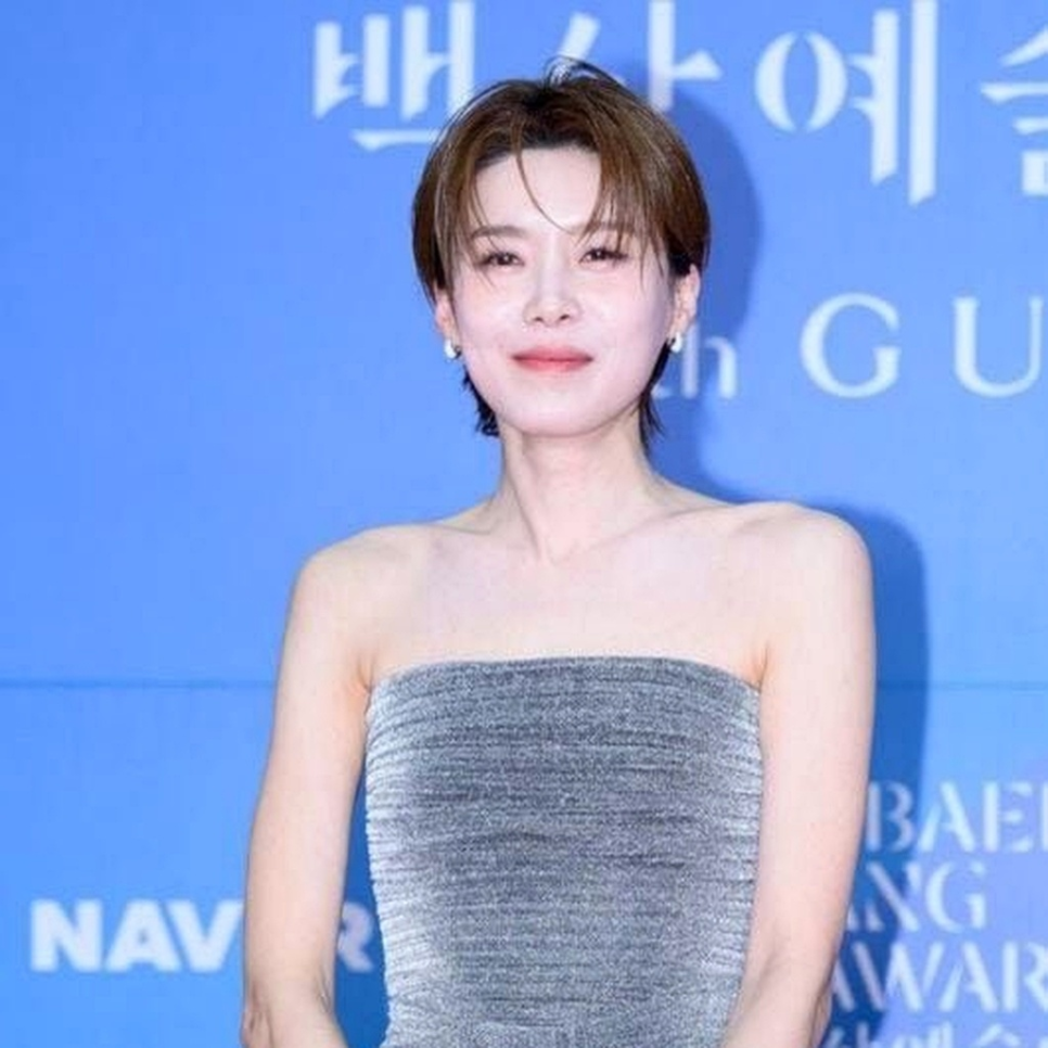 짧은 한마디였는데… 화사 전남친 SNS, 시선이 쏠린 이유 이미지 1