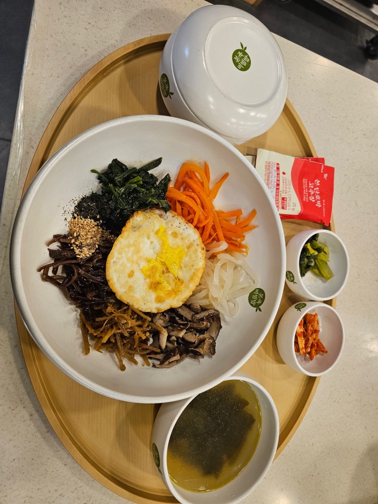 본죽&비빔밥cafe 명동점 사진 5