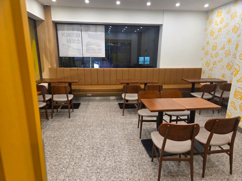 맘스터치 천호로데오점 사진 5