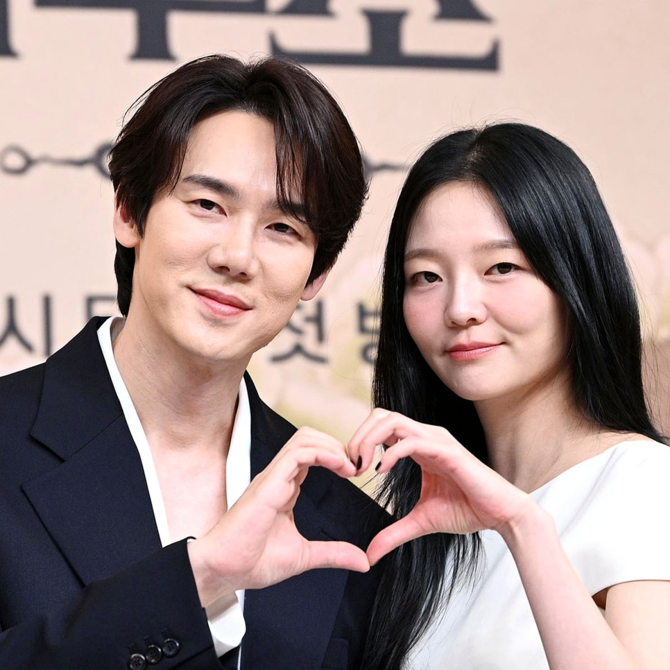 이솜, 생각보다 여운이 길게 남았다 이미지 1