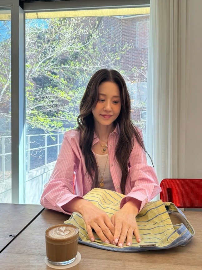 고현정 55세 동안 미모, 이 장면이 특히 눈길을 끈다 이미지 3