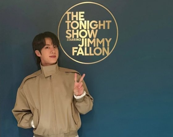 방탄소년단 진, 짧은 인터뷰가 의외의 화제가 됐다 이미지 5