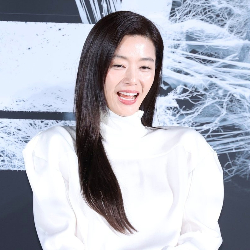 전지현·연상호 군체, 반응이 커진 배경이 드러났다 이미지 1