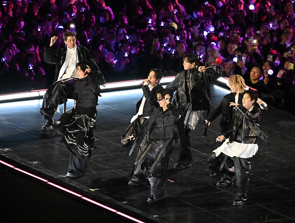 방탄소년단 360도 무대 혁신, 이 장면이 특히 눈길을 끈다 이미지 3