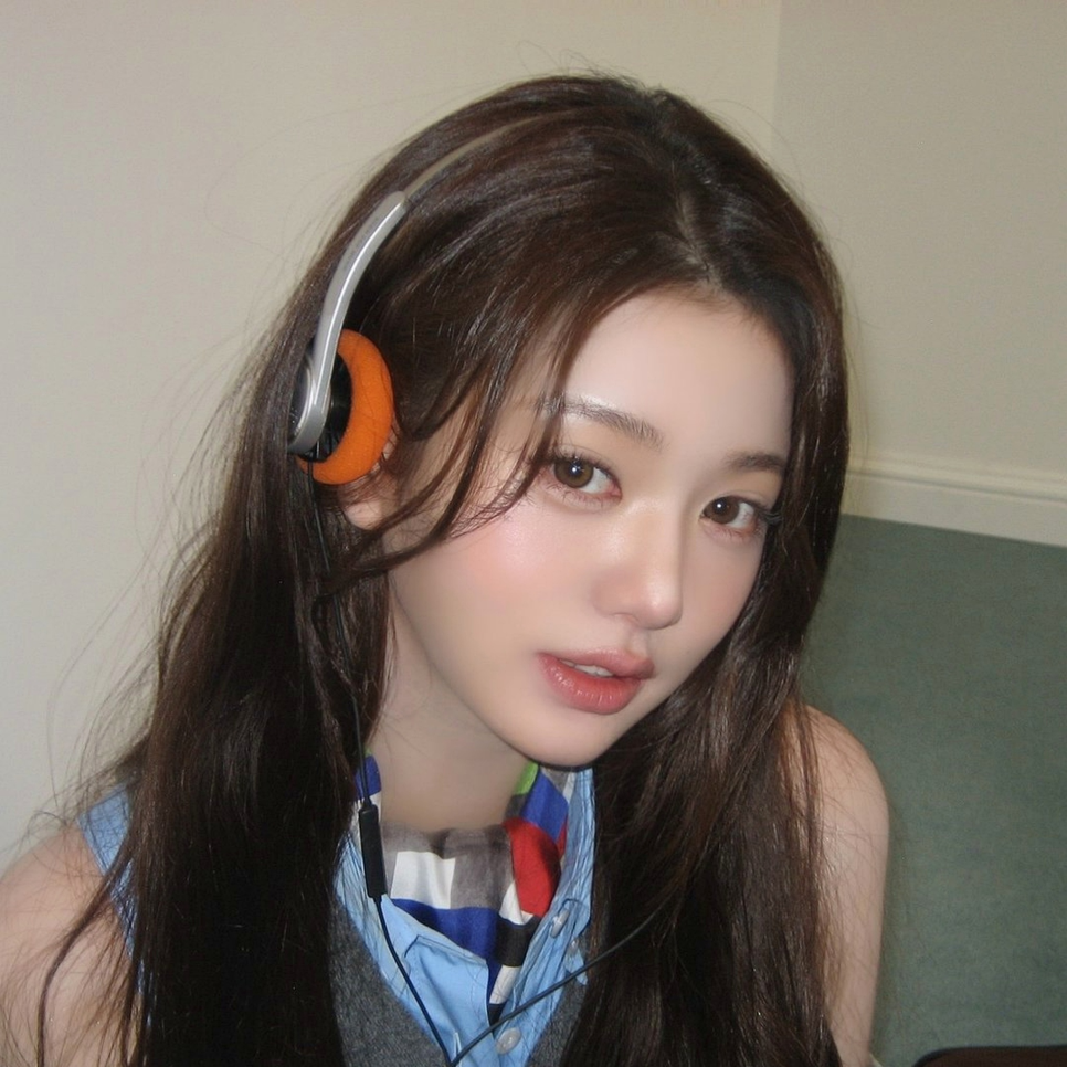 장원영, 메릴 스트립 만남 화제, 할리우드 레전드 옆에서도 전혀 안 밀렸다, 공개 이후 흐름이 바뀌… 이미지 1