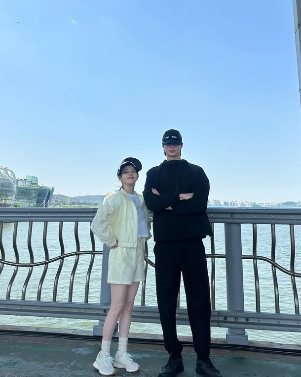 아이유♥변우석, 팬들 반응이 빠르게 커진 이유 이미지 5