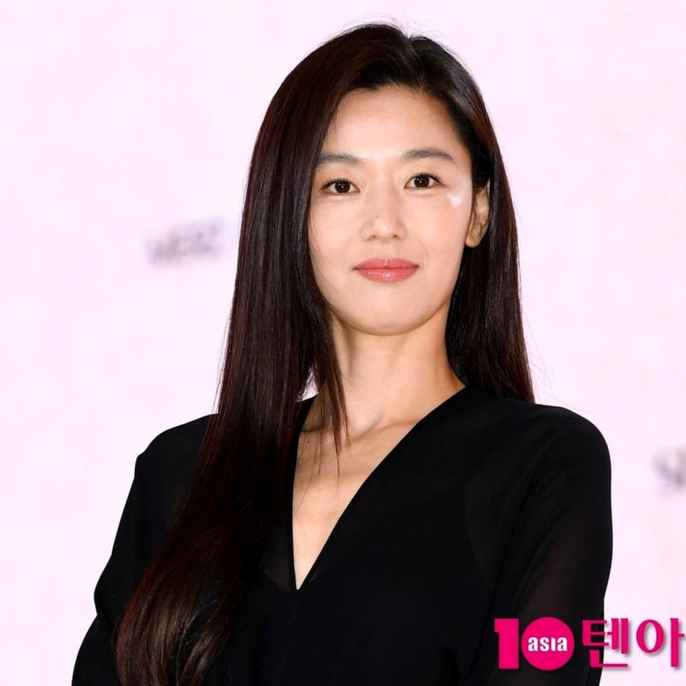 전지현 구교환 K-좀비 기대작 군체, 분위기 자체가 바뀌어버렸다.. 이미지 1