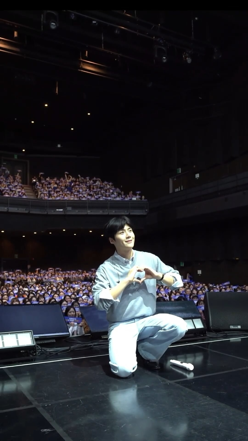 김선호 선물 같은 시간, 분위기 자체가 바뀌어버렸다.. 이미지 2