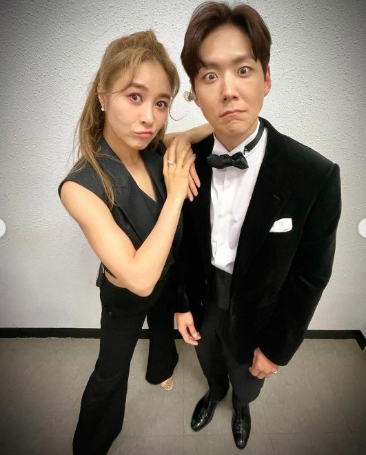 옥주현 무대서 넘어져 긴급처치, 이 장면 하나로 흐름이 바뀌었다 이미지 4