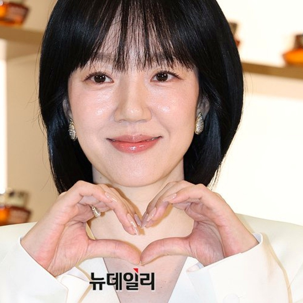 임수정 첫사랑 단발 변천사, 결국 흐름이 이렇게 흘렀다 이미지 1