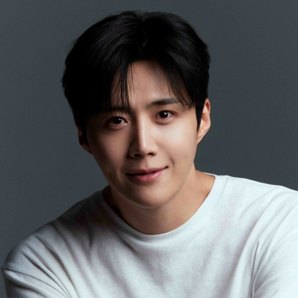 김선호 선물 같은 시간, 분위기 자체가 바뀌어버렸다.. 이미지 1