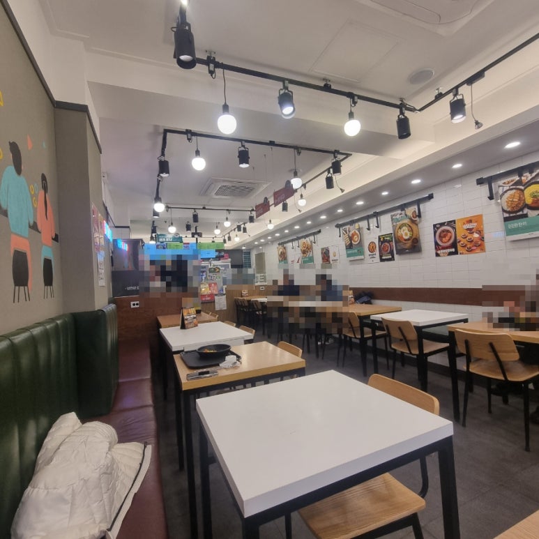 싸다김밥 압구정로데오점 사진 8