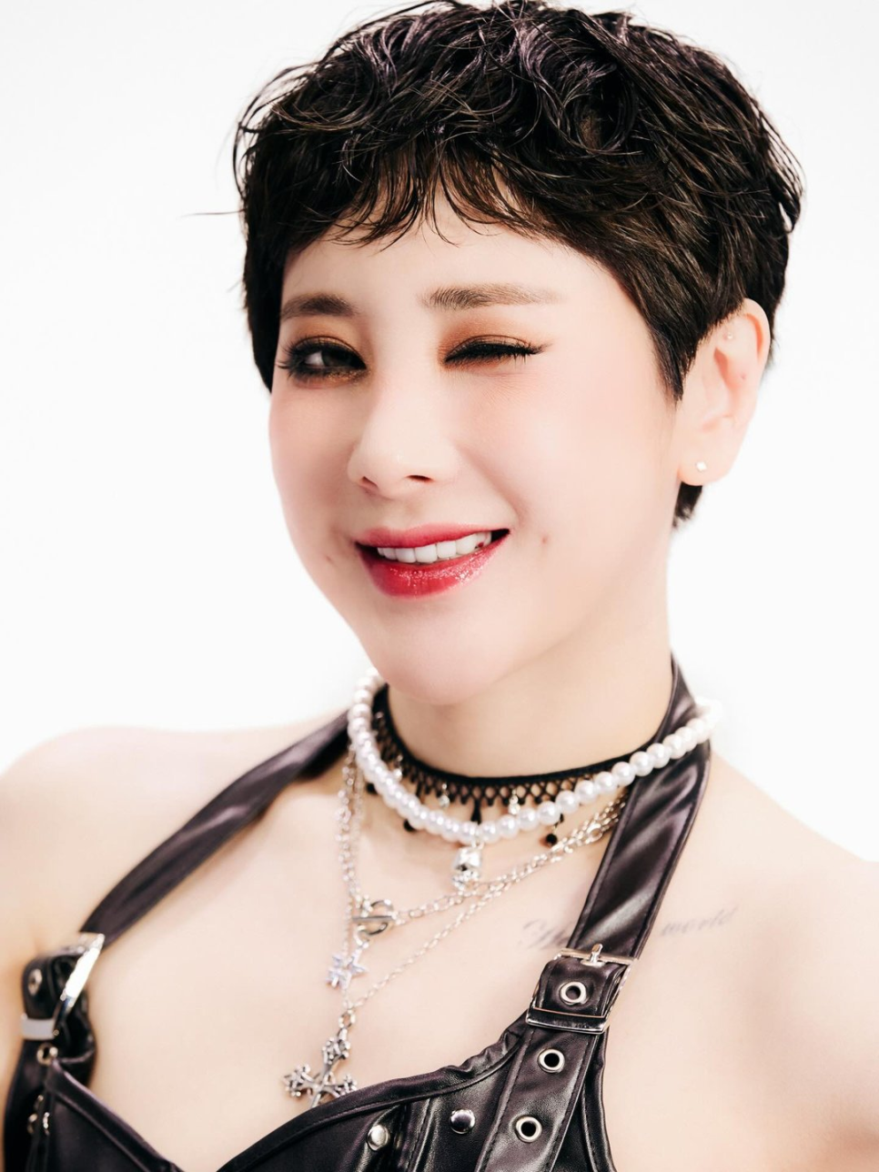 서인영 유튜브 이미지 반전, 기록 세우자 다시 화제 된 이유 이미지 4