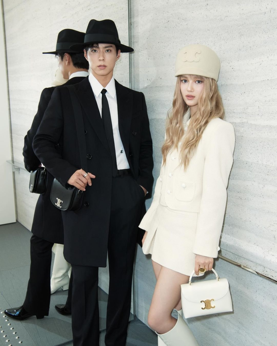 박보검, 상하이서 길 묻는 모습 현지 화제 폭발, 갑자기 분위기 달라진 이유 이미지 2