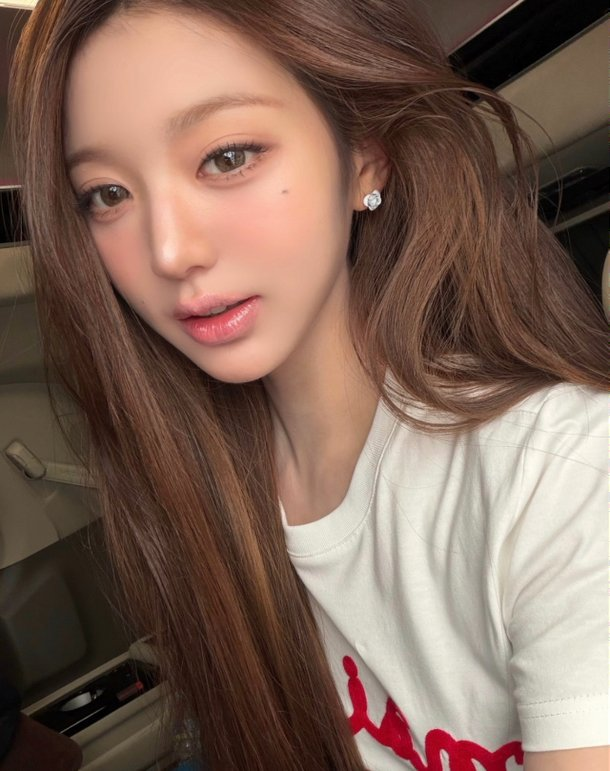 장원영, 운동복에서 시집 감성 변신까지 완벽한 하루, 예전과 완전히 달라졌다 이미지 4