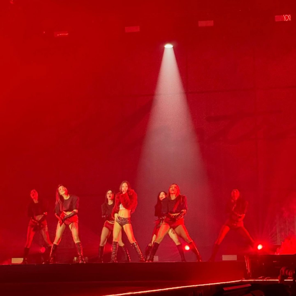 제니 코첼라 크롭티 패션, 처음엔 몰랐는데 달라졌다 이미지 2