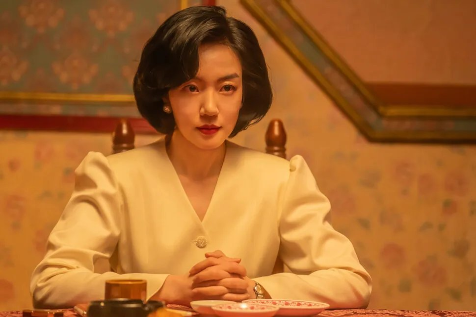 임수정, 거미집부터 건물주까지 한계없는 변신, 처음엔 몰랐는데 달라졌다 이미지 5