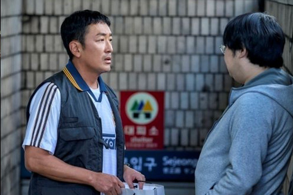 하정우 19년 만 복귀작 건물주, 지금 더 주목받는 기록의 이유 이미지 4