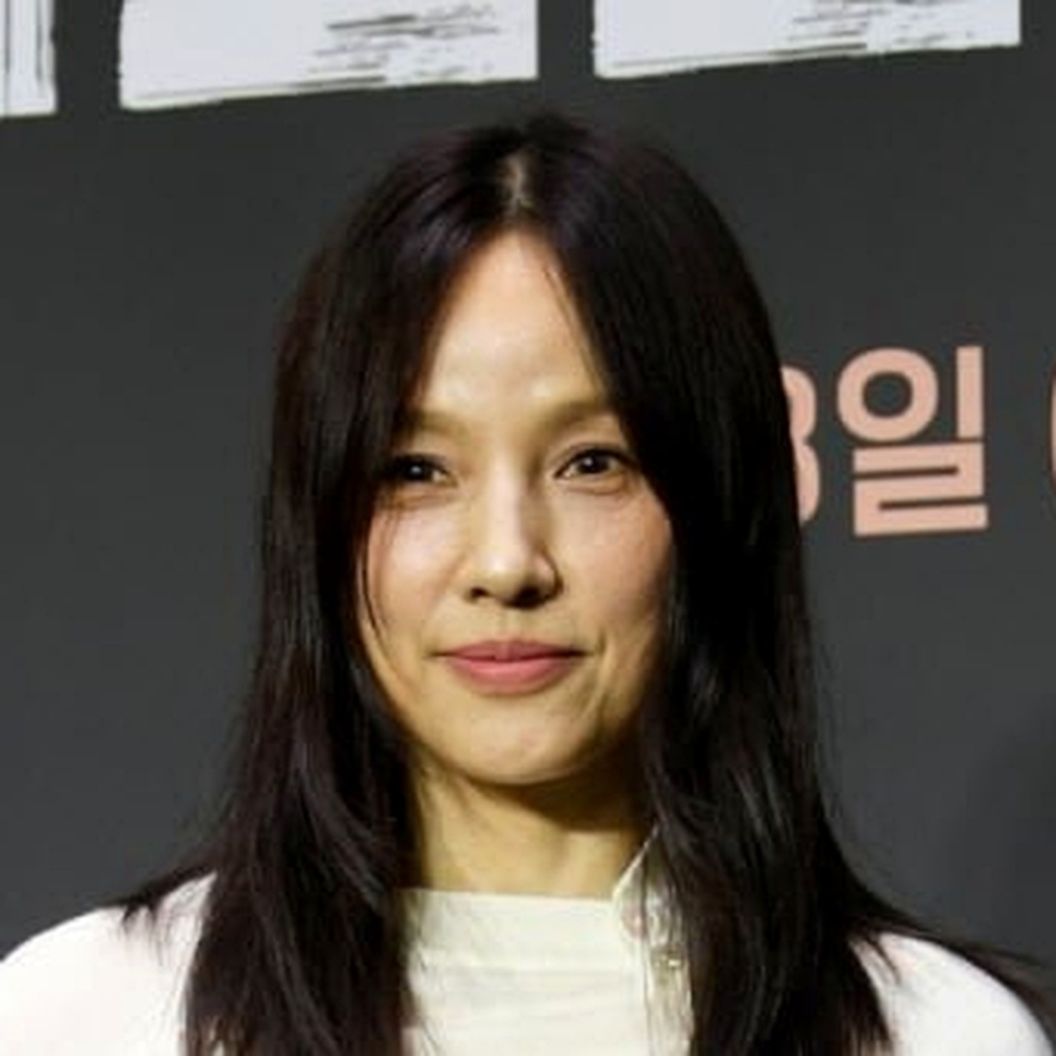이효리, 부친상 후 요가원 복귀 소식에 팬들 응원 물결, 지금 이 시점에 주목받는 이유 이미지 5