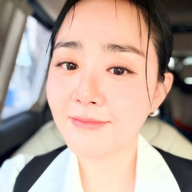 문근영, 마흔에도 사랑스러운 미모로 돌아온 국민 여동생, 예전과 완전히 달라졌다 이미지 6