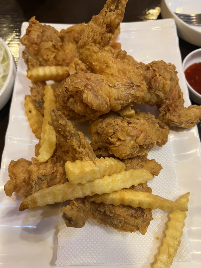 BBQ참숯바베큐치킨 독산점 사진 4