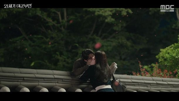 변우석, 아이유와 결혼 이유 공개 21세기 대군부인 3회 화제, 관계가 다시 주목받는 이유 이미지 5