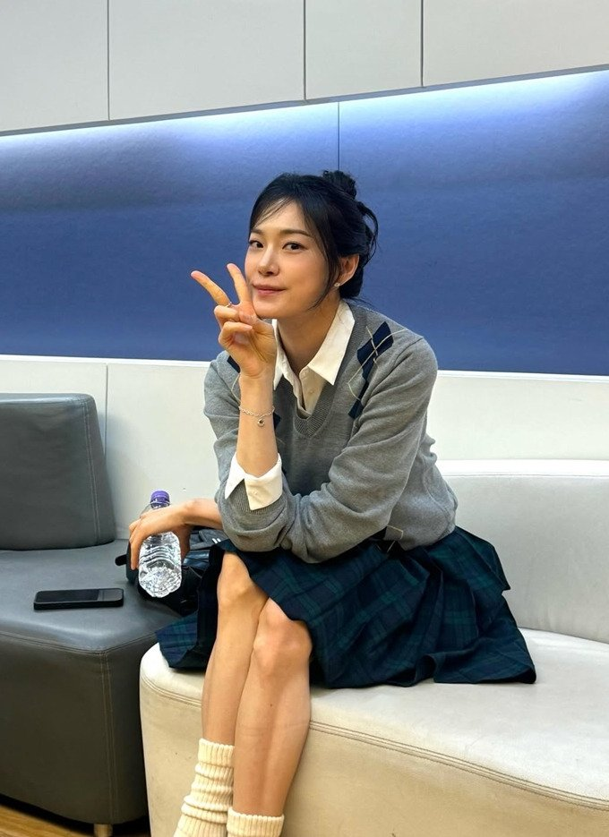 옥자연 아가일룩 37세 언니 37세 언니 반전 변신 프레피 이미지 2