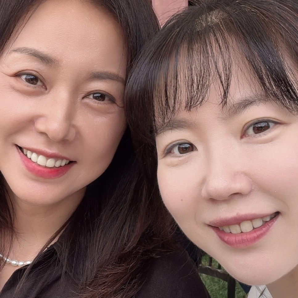 최대철 조미령 가족 눈 피해 뽀뽀 이 순간이 계속 회자되는 이유 이미지 2