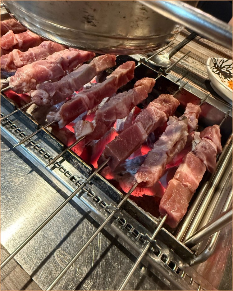 윤가양꼬치 논현본점 사진 8