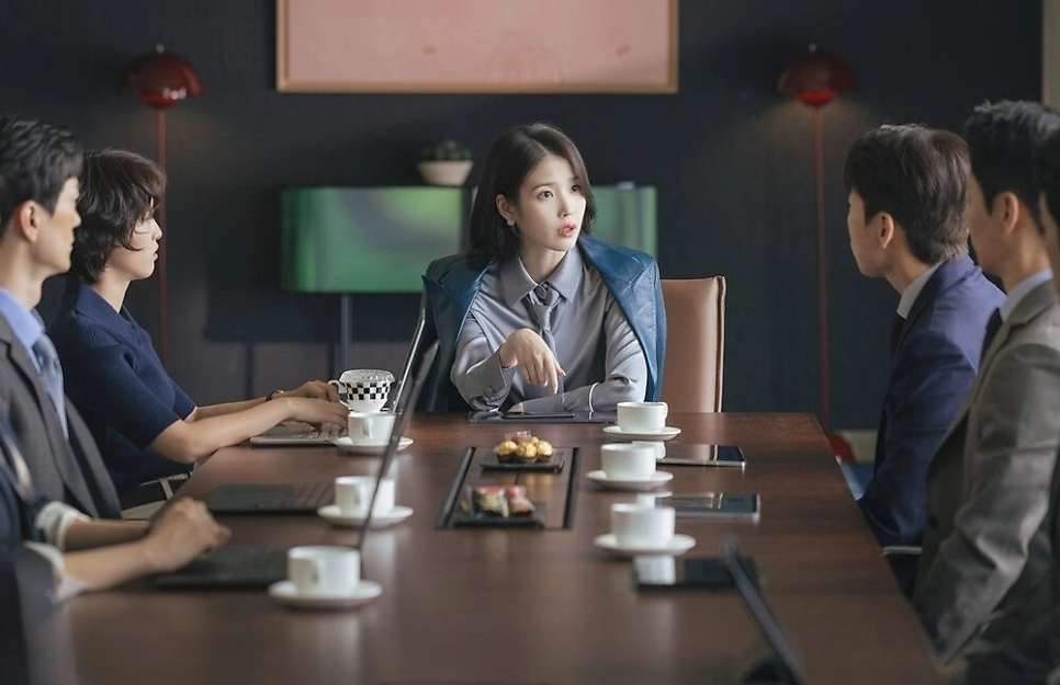 아이유 변우석 홀린 비주얼로 드라마 대박 행진 수치 하나로 흐름이 바뀌었다 이미지 4