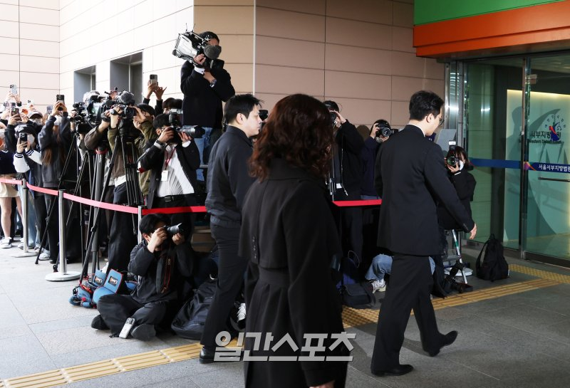 송민호 징역 1년 6개월 구형 지금도 말이 계속 나오는 이유 궁금 이미지 5