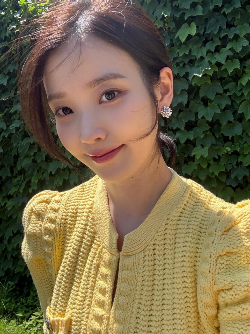 아이유 변우석 앞 솔직 발언에 스태프 웃음바다 한마디로 상황이 바뀌었다 이미지 3